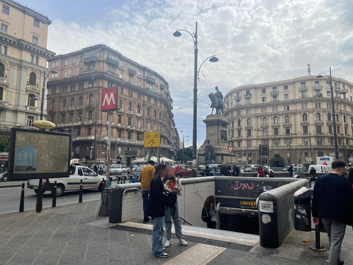 شقة La Finestra Sul Corso نابولي المظهر الخارجي الصورة